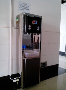 温热型校园饮水机