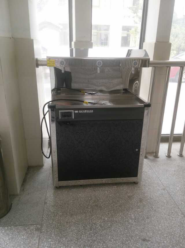 温热型校园饮水机