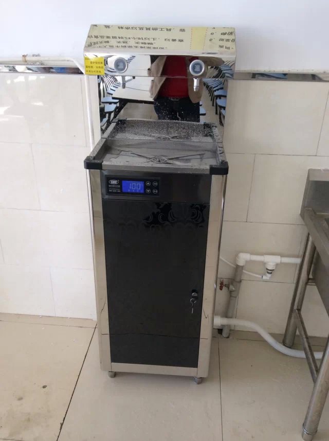 温热型校园饮水机