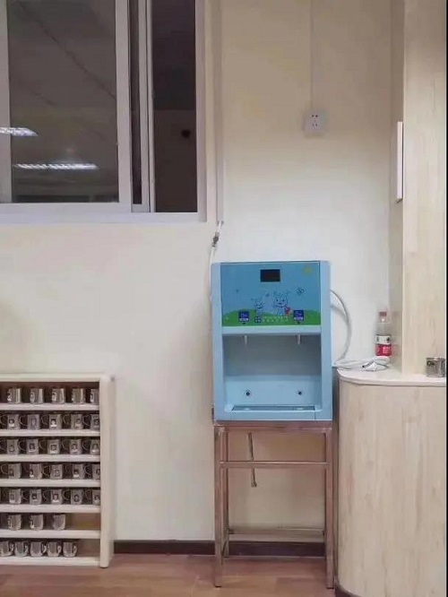 幼儿园饮水机